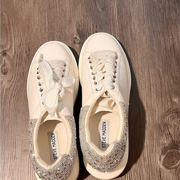 Embellished Steve Madden platform sneakers - Picture 6 of 7